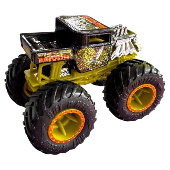 Hot Wheels Monster Truck Bone Shaker 1:64 toy - Picture 1 of 3